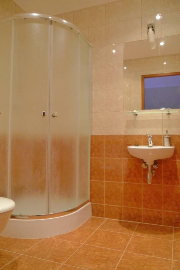 Hotel Pod Kamiennikiem Trzemesnia Esterno foto