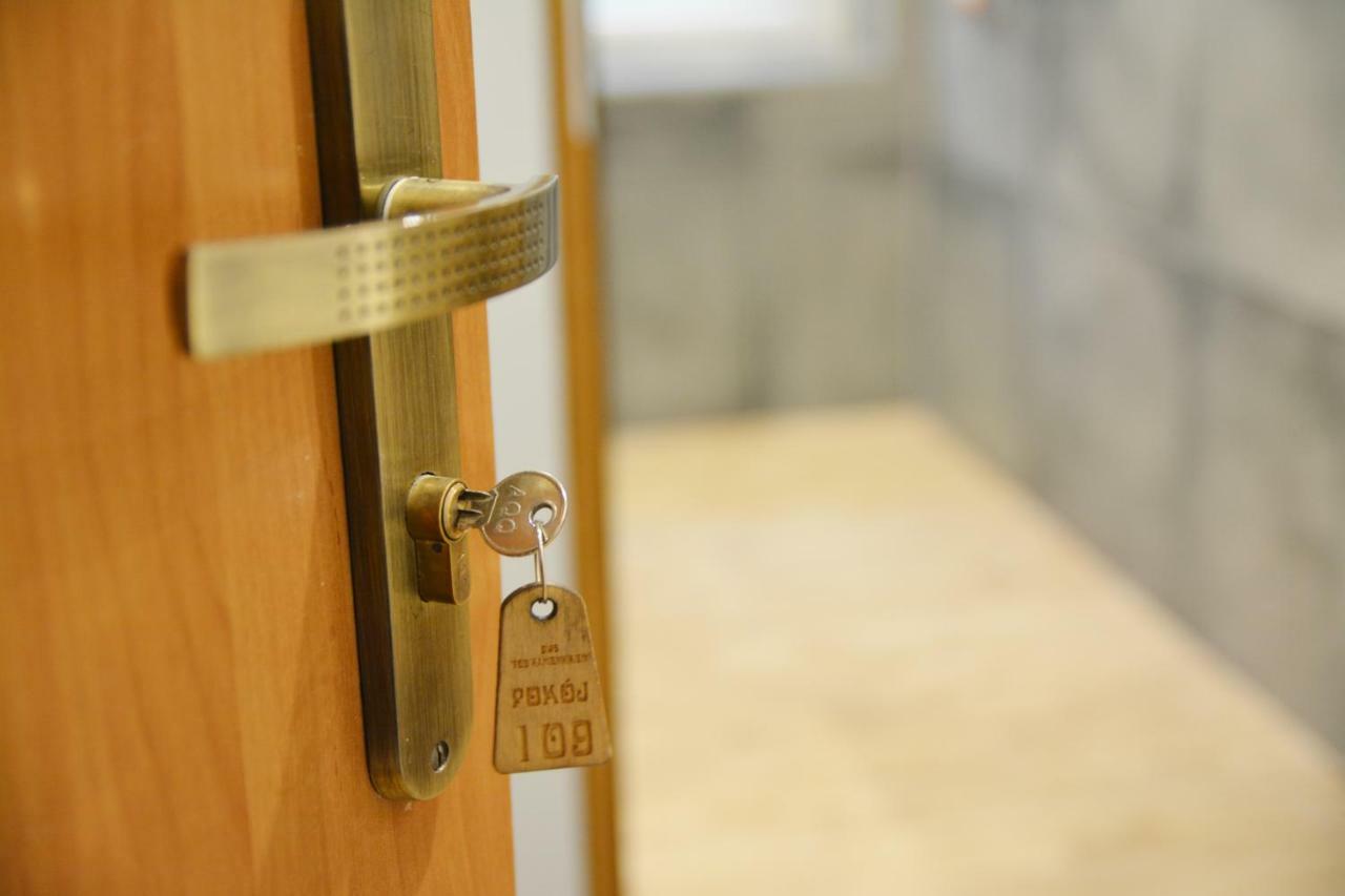 Hotel Pod Kamiennikiem Trzemesnia Esterno foto