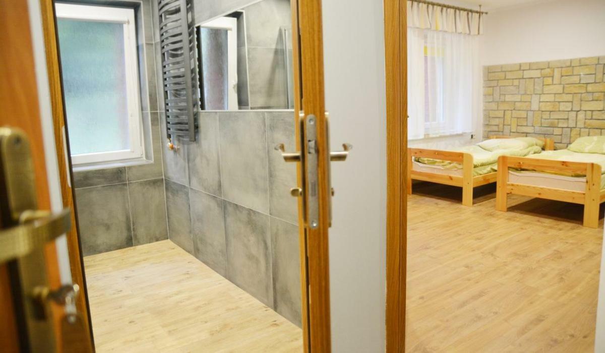 Hotel Pod Kamiennikiem Trzemesnia Esterno foto